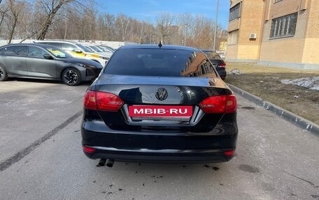 Volkswagen Jetta VI, 2011 год, 750 000 рублей, 4 фотография