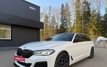 BMW 5 серия, 2021 год, 4 200 000 рублей, 2 фотография