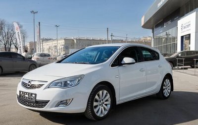 Opel Astra J, 2011 год, 600 000 рублей, 1 фотография