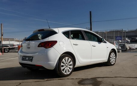 Opel Astra J, 2011 год, 600 000 рублей, 5 фотография