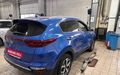 KIA Sportage IV рестайлинг, 2020 год, 2 150 000 рублей, 4 фотография