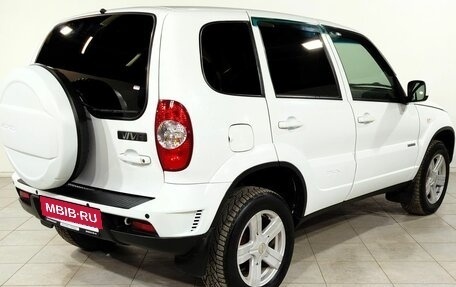 Chevrolet Niva I рестайлинг, 2017 год, 742 000 рублей, 5 фотография