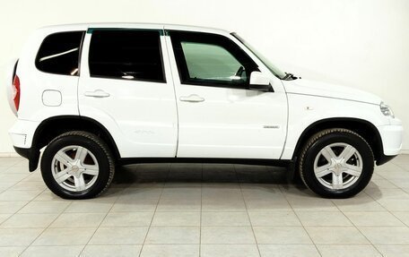 Chevrolet Niva I рестайлинг, 2017 год, 742 000 рублей, 4 фотография