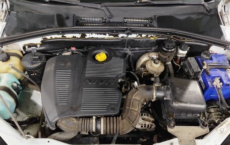 Chevrolet Niva I рестайлинг, 2017 год, 742 000 рублей, 11 фотография