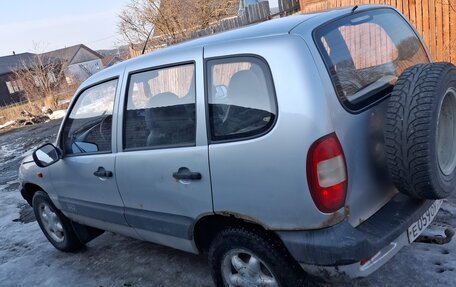 Chevrolet Niva I рестайлинг, 2004 год, 4 фотография