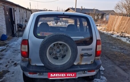 Chevrolet Niva I рестайлинг, 2004 год, 5 фотография