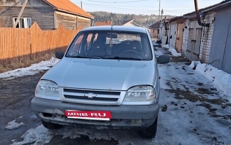 Chevrolet Niva I рестайлинг, 2004 год, 9 фотография