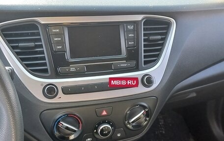 Hyundai Solaris II рестайлинг, 2018 год, 1 350 000 рублей, 5 фотография