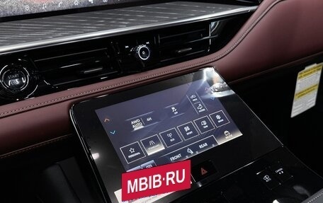 Infiniti QX80, 2025 год, 17 990 000 рублей, 19 фотография