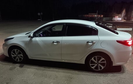 KIA Rio IV, 2018 год, 1 670 000 рублей, 3 фотография