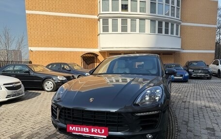 Porsche Macan I рестайлинг, 2017 год, 3 980 000 рублей, 3 фотография