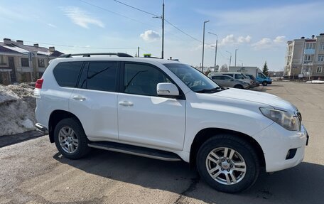 Toyota Land Cruiser Prado 150 рестайлинг 2, 2013 год, 2 550 000 рублей, 2 фотография