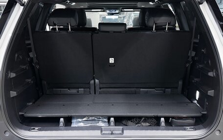 Toyota Sequoia, 2025 год, 15 990 000 рублей, 29 фотография