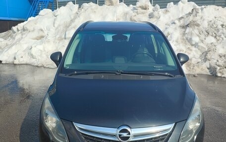 Opel Zafira C рестайлинг, 2014 год, 1 200 000 рублей, 1 фотография