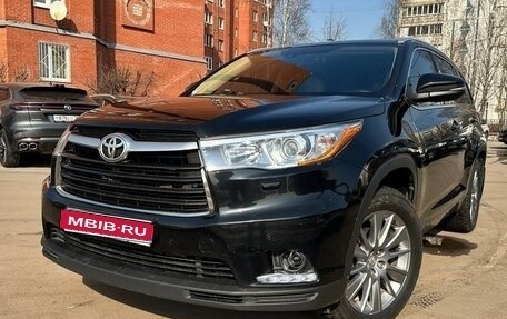 Toyota Highlander III, 2014 год, 2 950 000 рублей, 1 фотография