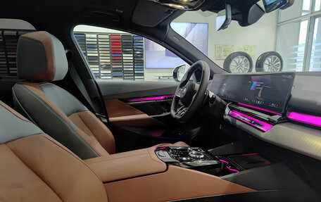 BMW 5 серия, 2025 год, 8 790 000 рублей, 15 фотография