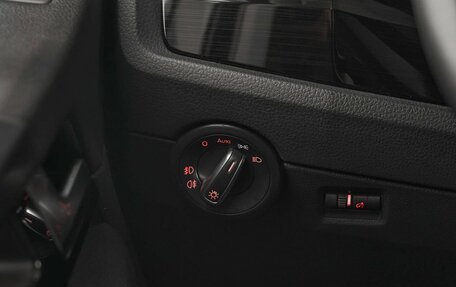 Volkswagen Multivan T6 рестайлинг, 2019 год, 3 945 000 рублей, 15 фотография