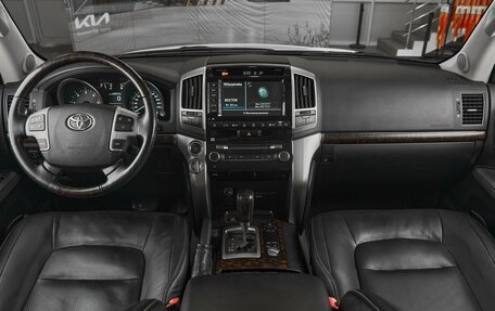 Toyota Land Cruiser 200, 2012 год, 3 399 000 рублей, 8 фотография