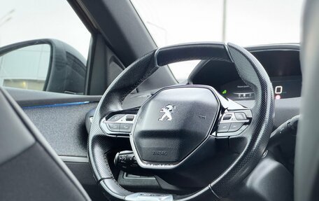 Peugeot 3008 II, 2018 год, 2 600 000 рублей, 11 фотография