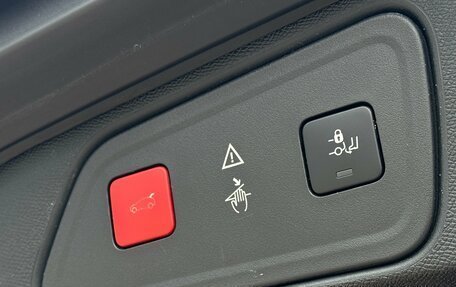 Peugeot 3008 II, 2018 год, 2 600 000 рублей, 25 фотография