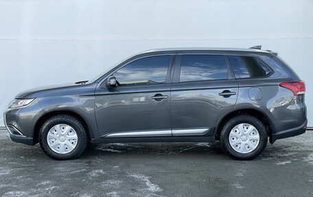 Mitsubishi Outlander III рестайлинг 3, 2017 год, 1 890 000 рублей, 9 фотография