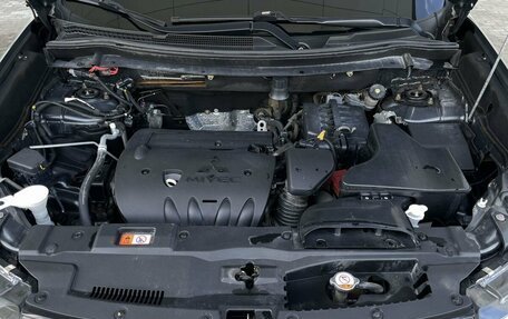 Mitsubishi Outlander III рестайлинг 3, 2017 год, 1 890 000 рублей, 10 фотография