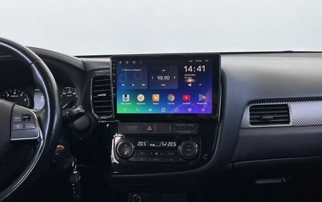 Mitsubishi Outlander III рестайлинг 3, 2017 год, 1 890 000 рублей, 19 фотография