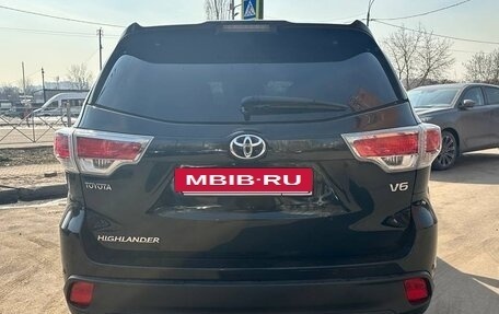 Toyota Highlander III, 2014 год, 2 950 000 рублей, 6 фотография