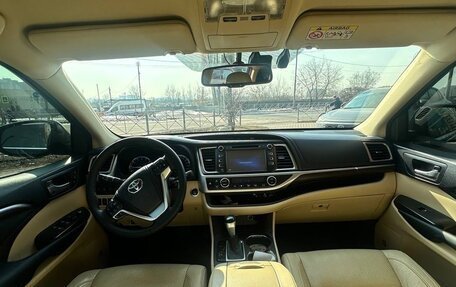 Toyota Highlander III, 2014 год, 2 950 000 рублей, 14 фотография