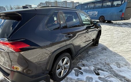 Toyota RAV4, 2020 год, 3 950 000 рублей, 8 фотография