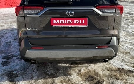 Toyota RAV4, 2020 год, 3 950 000 рублей, 5 фотография