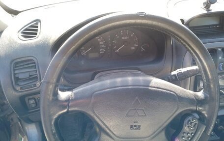 Mitsubishi Carisma I, 2002 год, 200 000 рублей, 5 фотография