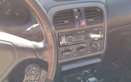 Mitsubishi Carisma I, 2002 год, 200 000 рублей, 4 фотография