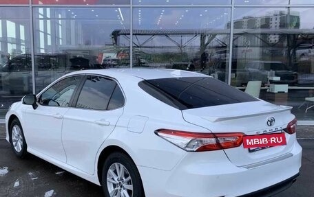 Toyota Camry, 2019 год, 2 845 000 рублей, 17 фотография