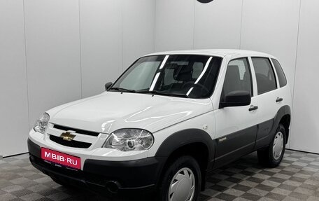 Chevrolet Niva I рестайлинг, 2017 год, 760 000 рублей, 1 фотография