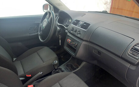 Skoda Fabia II, 2012 год, 599 000 рублей, 7 фотография