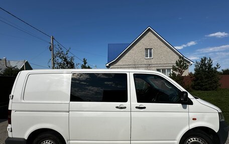 Volkswagen Transporter T5 рестайлинг, 2004 год, 700 000 рублей, 3 фотография
