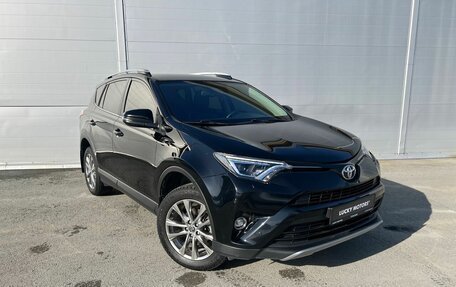 Toyota RAV4, 2017 год, 2 674 000 рублей, 3 фотография