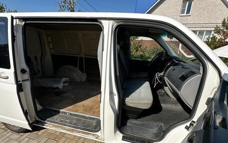 Volkswagen Transporter T5 рестайлинг, 2004 год, 700 000 рублей, 12 фотография