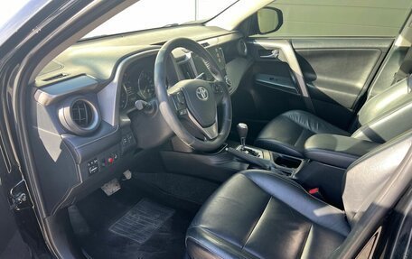 Toyota RAV4, 2017 год, 2 674 000 рублей, 10 фотография