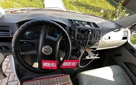 Volkswagen Transporter T5 рестайлинг, 2004 год, 700 000 рублей, 7 фотография