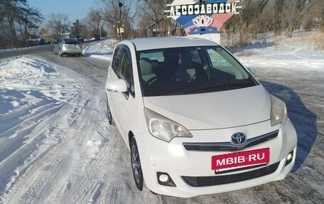 Toyota Ractis II, 2011 год, 750 000 рублей, 4 фотография