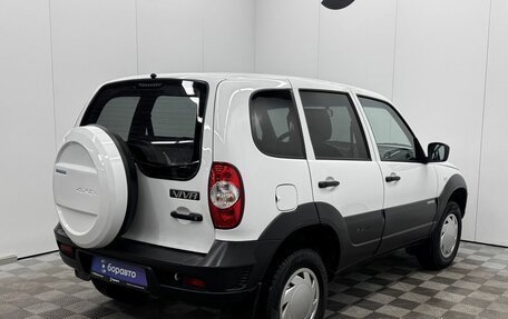 Chevrolet Niva I рестайлинг, 2017 год, 760 000 рублей, 2 фотография