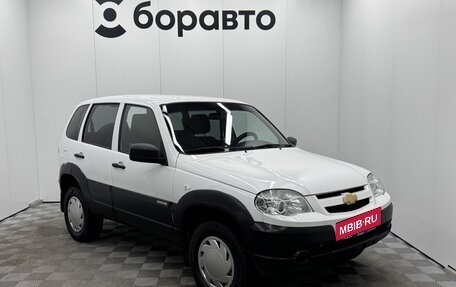 Chevrolet Niva I рестайлинг, 2017 год, 760 000 рублей, 3 фотография