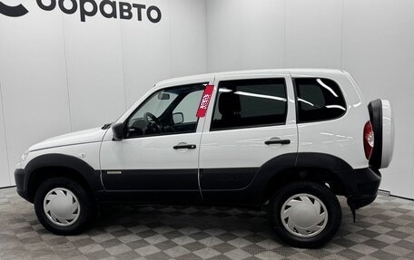 Chevrolet Niva I рестайлинг, 2017 год, 760 000 рублей, 7 фотография