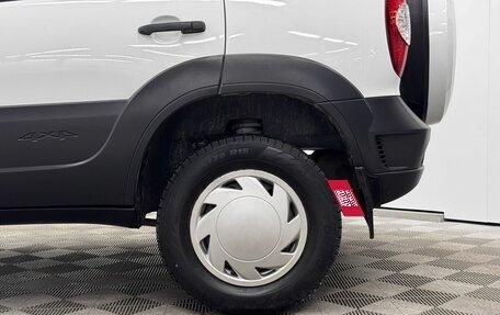 Chevrolet Niva I рестайлинг, 2017 год, 760 000 рублей, 9 фотография