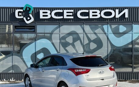 Hyundai i30 II рестайлинг, 2013 год, 997 000 рублей, 3 фотография