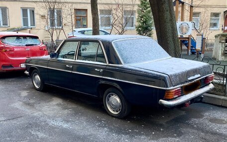 Mercedes-Benz W114, 1975 год, 500 000 рублей, 2 фотография