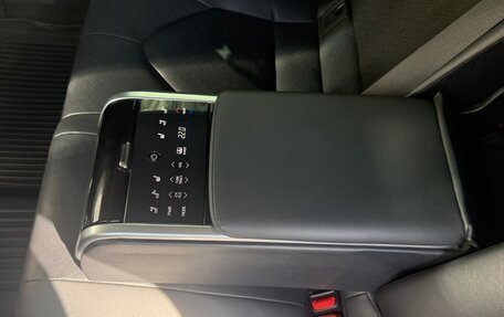 Toyota Camry, 2021 год, 3 850 000 рублей, 6 фотография