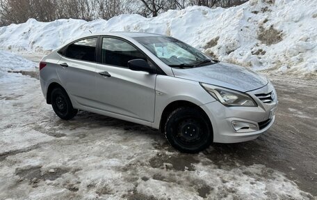 Hyundai Solaris II рестайлинг, 2014 год, 550 000 рублей, 2 фотография